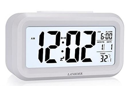 Reloj despertador mesita de noche