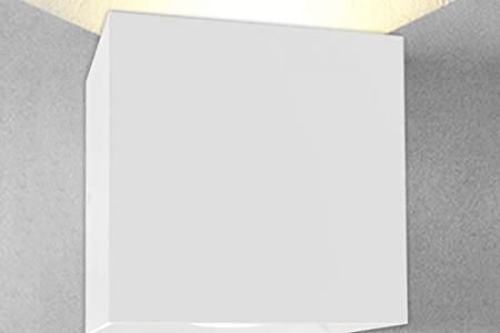 Lampara exterior pared blanca